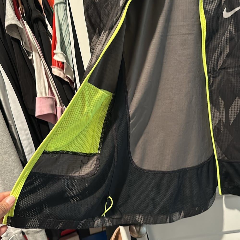 Nike Running Jacket - Picture 5 of 5